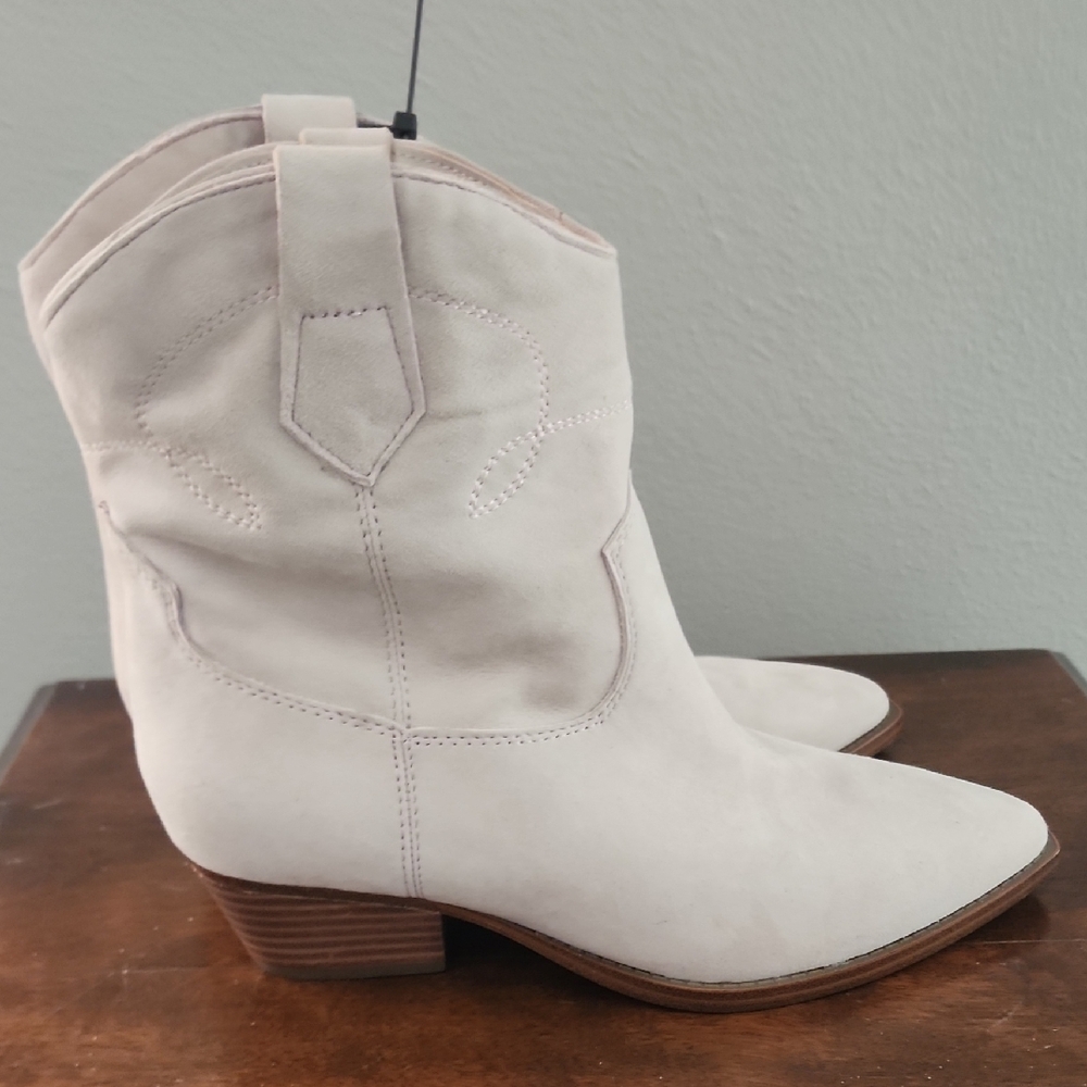 Marc Fisher Cream Heeled Boots